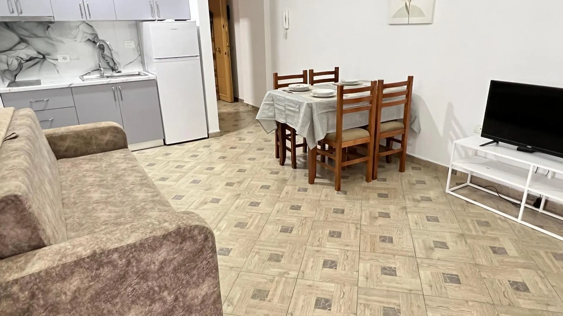 Aparthotel Lunasol Seaside Apartments Durres