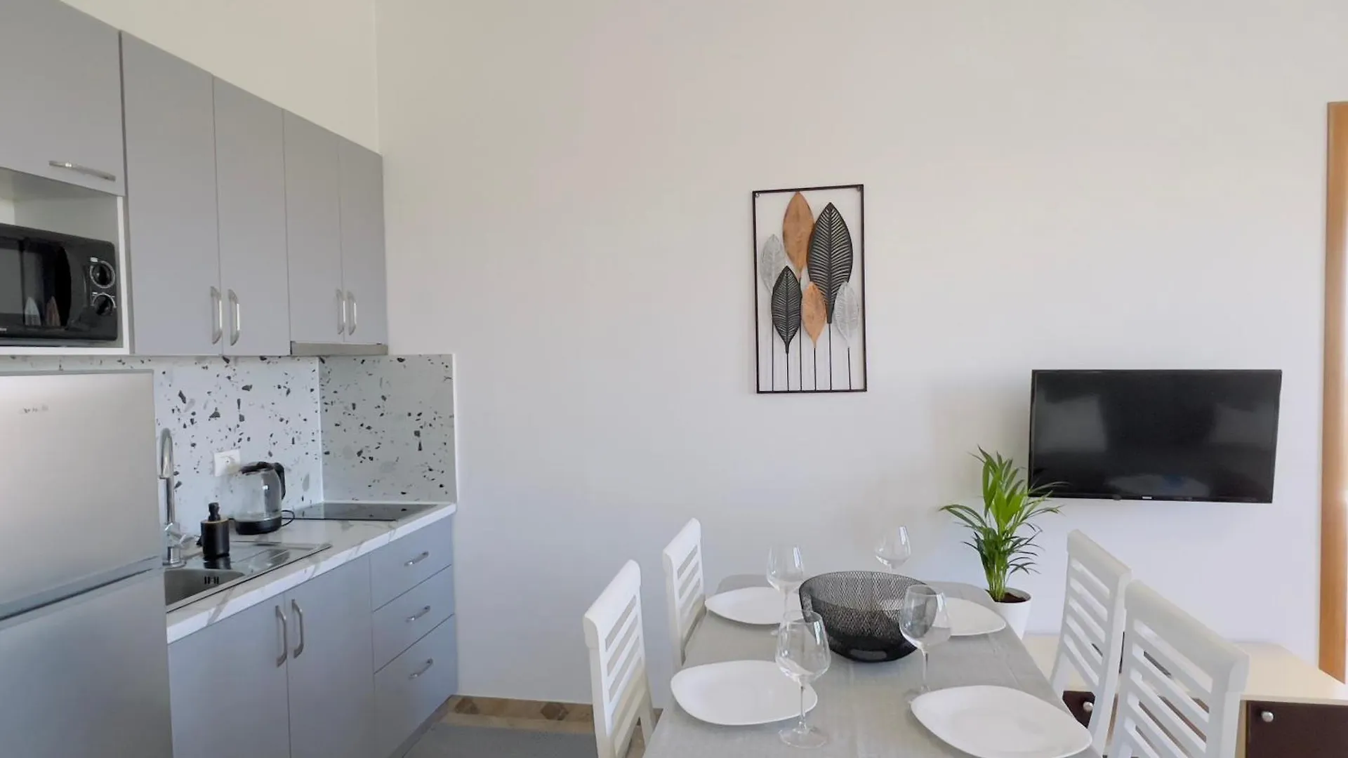 Aparthotel Lunasol Seaside Apartments Durres