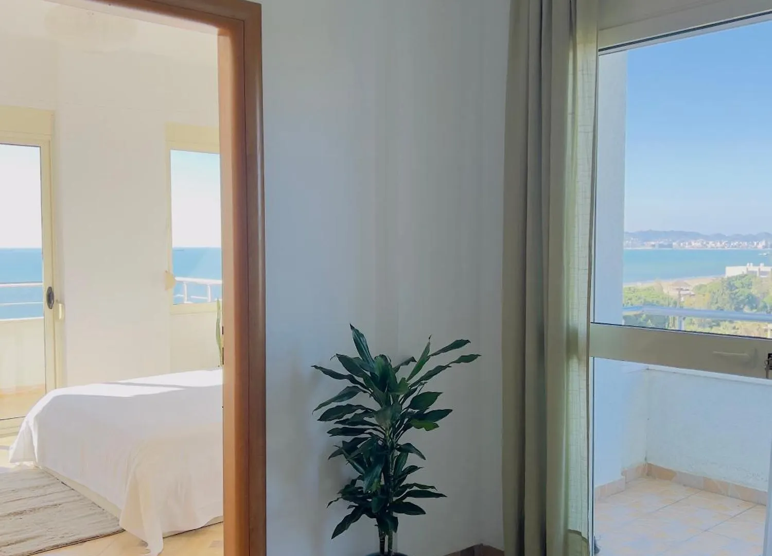 Lunasol Seaside Apartments Durres 0*,