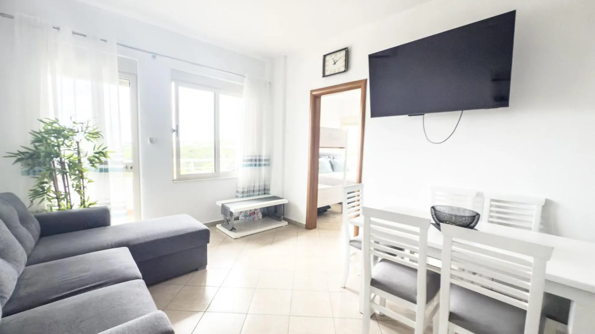 Aparthotel Lunasol Seaside Apartments Durres Albania